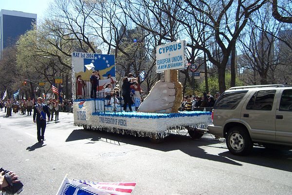 Greek Independence Day Parade 2005 photo 2