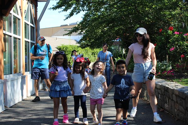 Turtle Back Zoo Outing with Dance Group photo 10